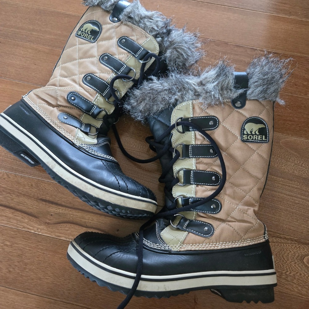 Sorel Tofino Waterproof Winter Boots Tan Black Faux Fur Womens 10 Apres Ski